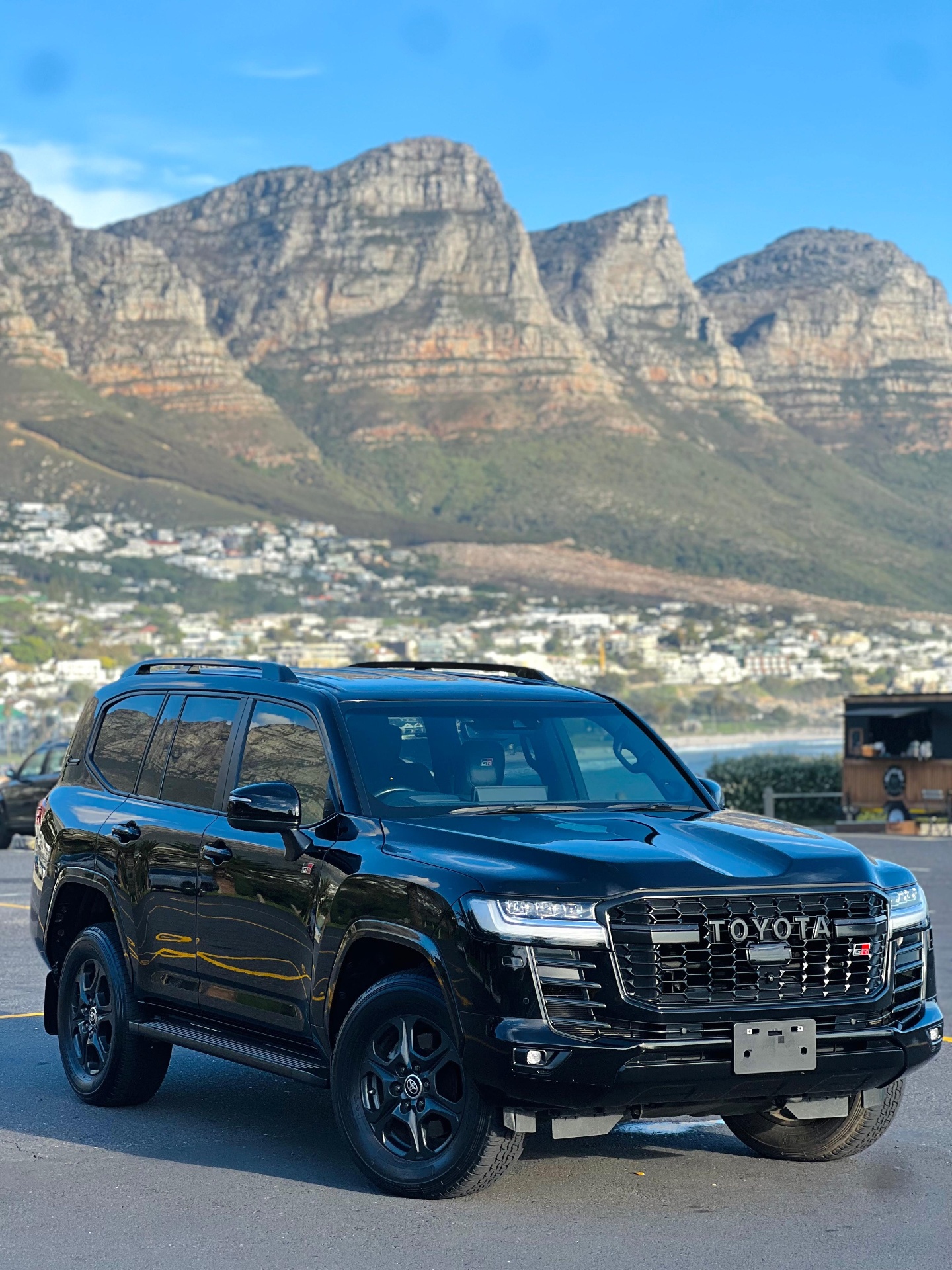 Toyota Land Cruiser 300 GR Sport
